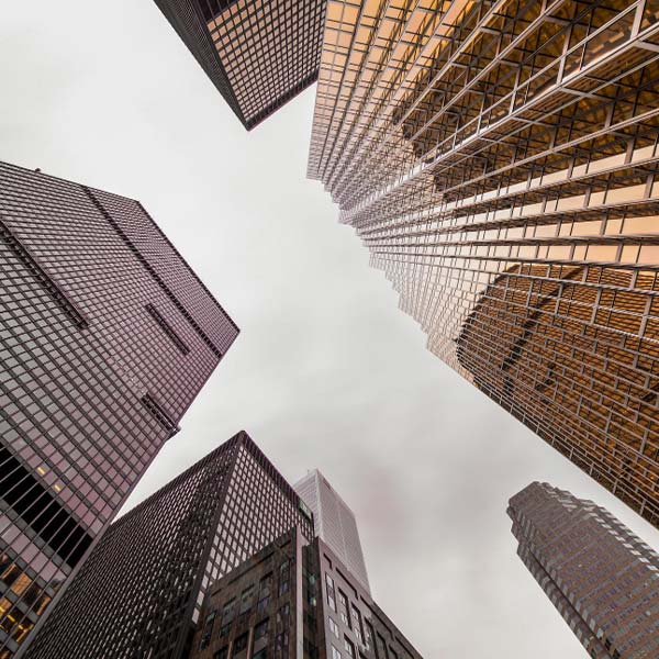 Campus aziendale multi-sede con mappa e analytics di space management